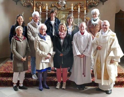 Sabine Mehling-Sitter, Charlotte Will, Christiane Gresch, Annika Schneider, Pfarrer Franz Schmitt Dorell Laudenbach, Johanna Freudinger, Christina Reinhard, Angelika Hettrich, Anni Ziegler